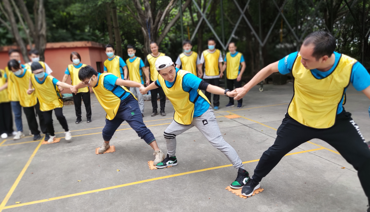 廣州拓展項目-怪獸過(guò)河