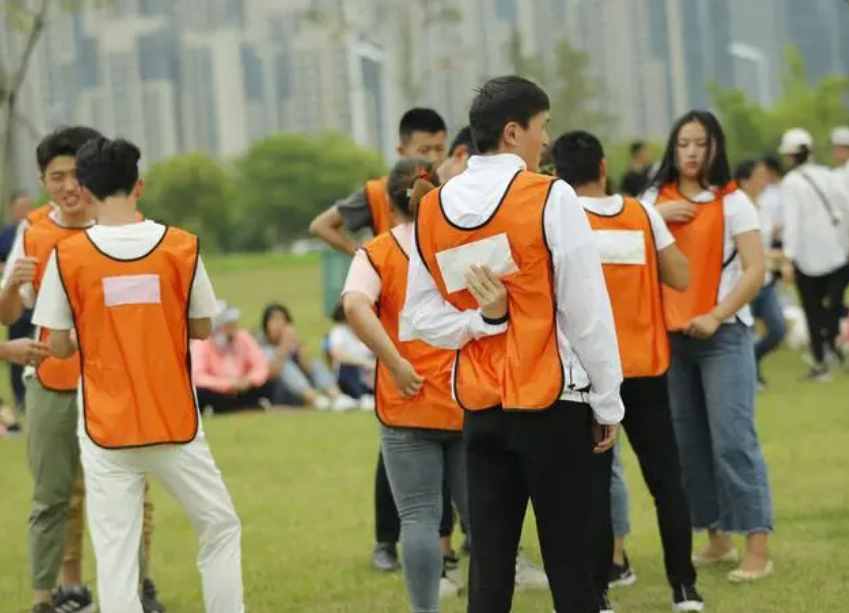 廣州拓展游戲-撕名牌類(lèi)游戲