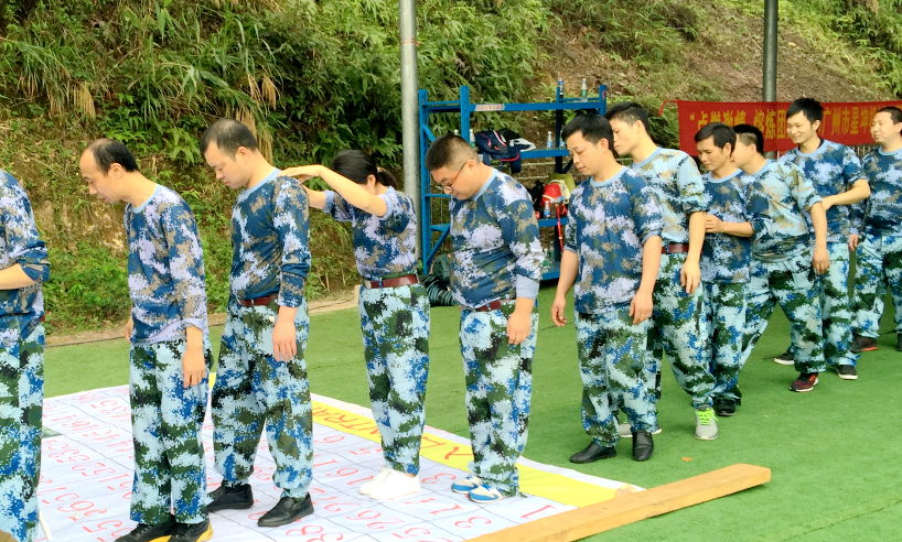 廣州拓展游戲-塞車(chē)