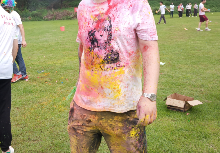 廣州拓展游戲-幽默肖像畫(huà)