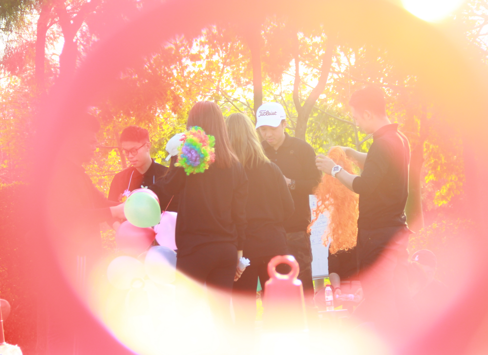 廣州團建游戲-超級大頭貼