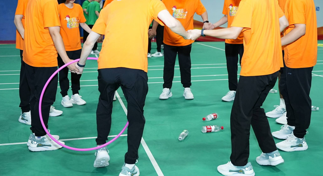 廣州團建游戲-長(cháng)龍傳波