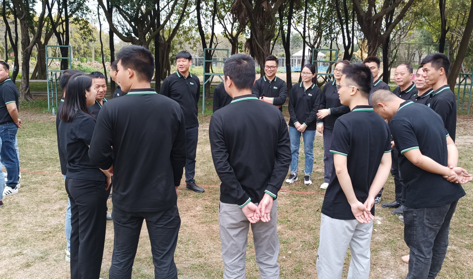 廣州團建游戲-把緊張吹跑