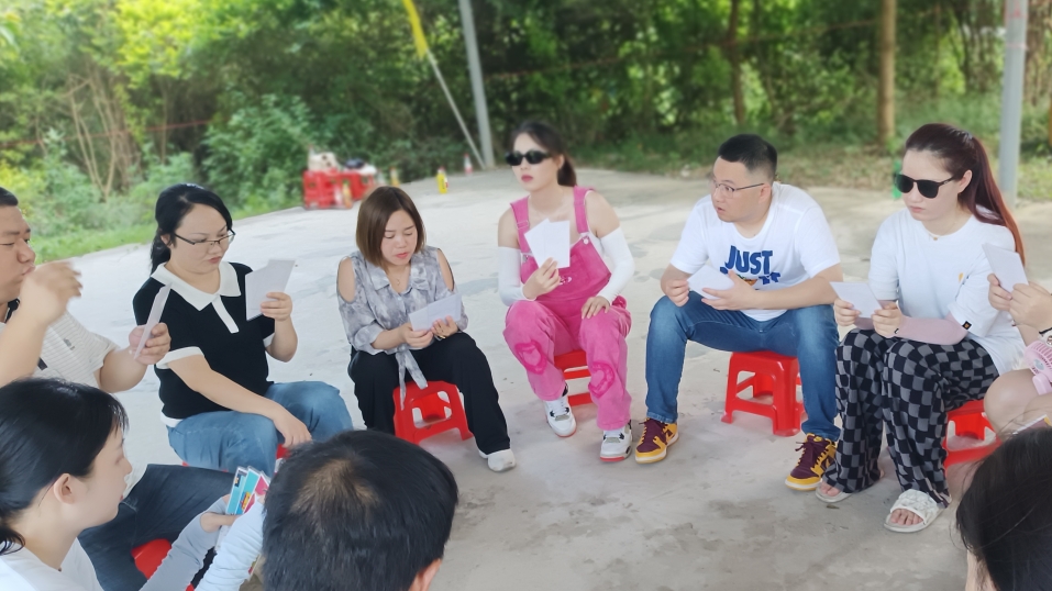 廣州團建游戲-坦然面對