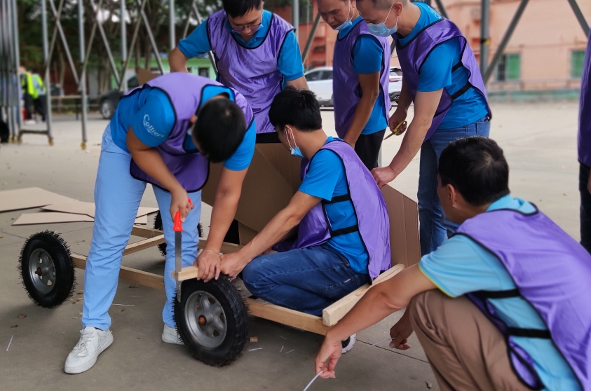 廣州團建游戲-椅上功夫